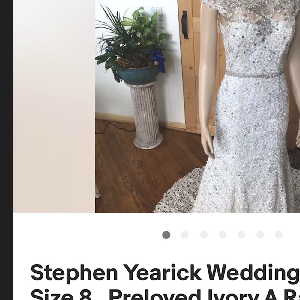 Beautiful sexy wedding dress. Super nice is corset in back . I pay 5,000$